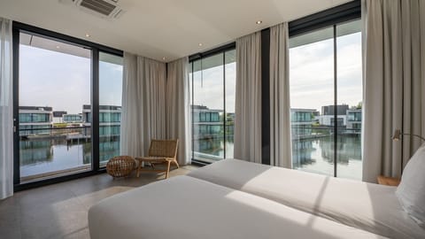 Villa (Watervilla 8) | 4 bedrooms, free WiFi