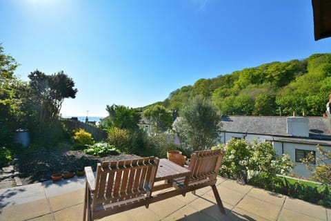Cottage | Balcony