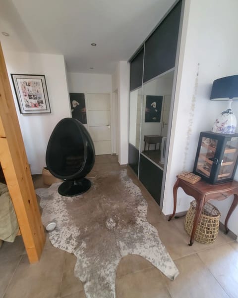 Superior Apartment, Balcony, Sea View | Living area | TV