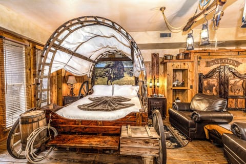 Luxury Villa, 1 King Bed | Premium bedding, in-room safe, individually decorated