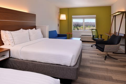 Standard Room, 2 Queen Beds, Lake View | Premium bedding, pillowtop beds, in-room safe, desk