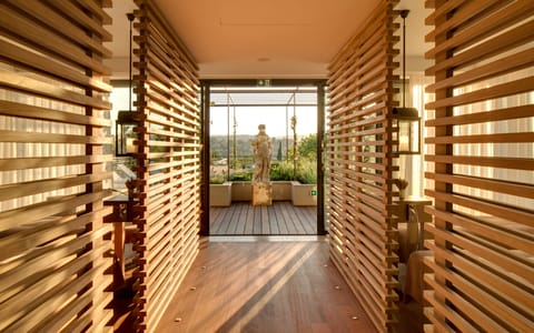 Couples treatment rooms, sauna, hot tub, steam room, Turkish bath