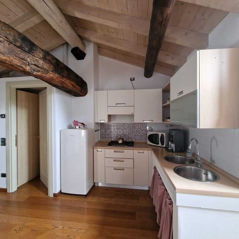 Appartamento con 2 camere da letto | Private kitchen | Coffee/tea maker