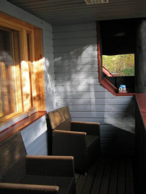 Villa, 1 Bedroom, Balcony | Living area | Books