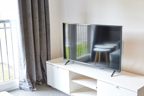 Apartment, Smoking | 2 bedrooms