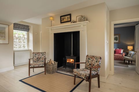 Cottage, 2 Bedrooms | Living area | 32-inch LCD TV with cable channels