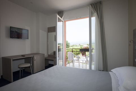 Deluxe Room, Terrace | View from room