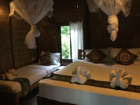 Villa, 4 Bedrooms (8 Adults - Fan Room ) | In-room safe, desk, free WiFi, bed sheets