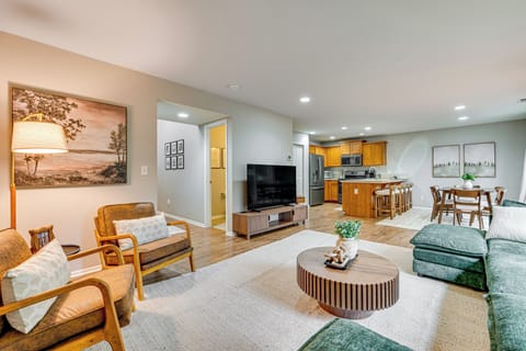 House (5 Bedrooms) | Interior