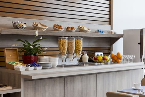 Daily buffet breakfast (EUR 11 per person)