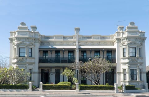 Heritage Room | Front of property