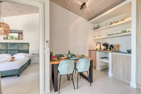 Private kitchenette