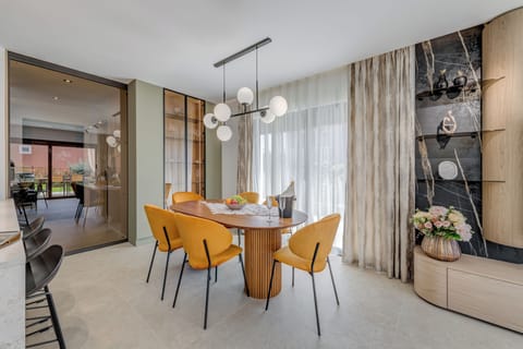 100-cm flat-screen TV with cable channels