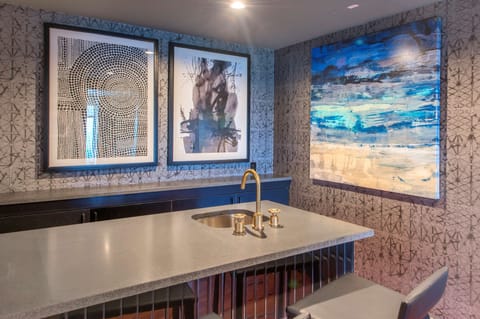 Suite, 1 King Bed (Groom) | Minibar