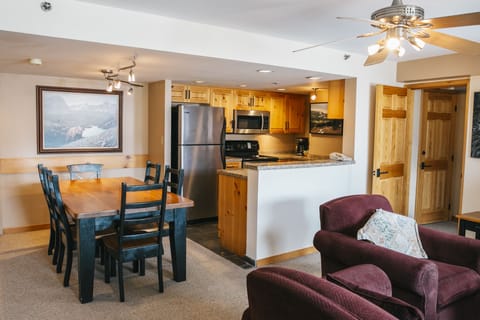 Suite 407, Two Bedroom, Gold | Living area | 37-inch flat-screen TV with cable channels, TV, DVD player