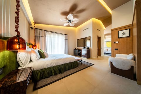 Sole Suite with Terrace | Pillowtop beds, minibar, laptop workspace, soundproofing