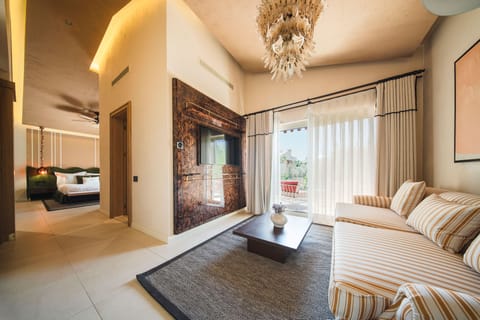 Sole Suite with Terrace | Pillowtop beds, minibar, laptop workspace, soundproofing