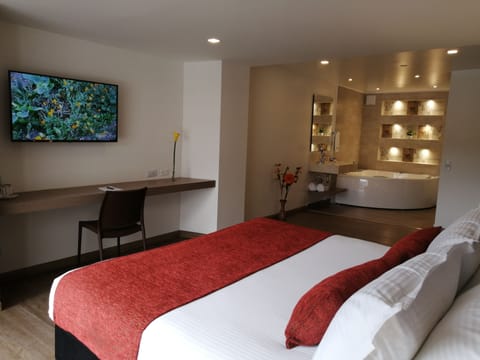 Junior Double Room | Minibar, in-room safe, blackout drapes, free WiFi