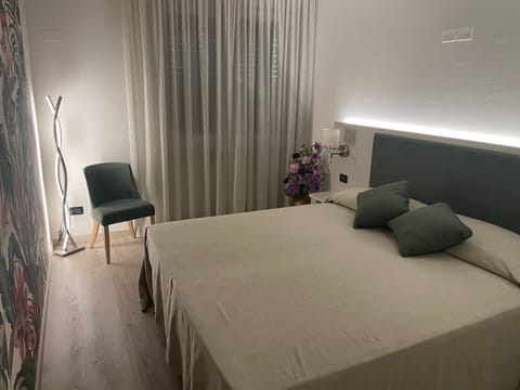 1 bedroom, blackout drapes, iron/ironing board, free WiFi