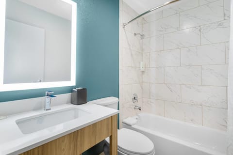 Desk, blackout drapes, iron/ironing board, free WiFi