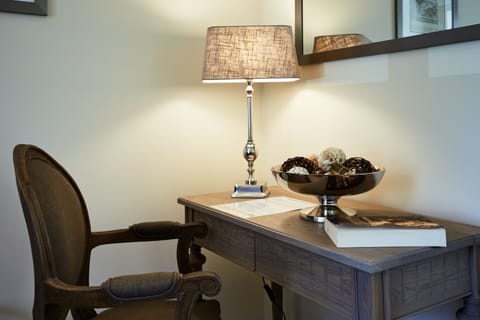 Chambre Deluxe Romantic, vue parc | Premium bedding, minibar, in-room safe, desk