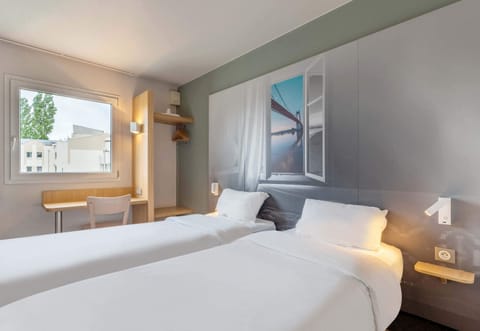 Twin Room, Non Smoking | Premium bedding, desk, soundproofing, free cribs/infant beds