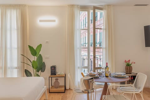 Family Room, City View | Premium bedding, memory foam beds, minibar, desk