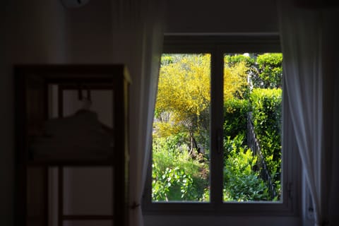 Apartment, Hill View | Premium bedding, down comforters, desk, iron/ironing board