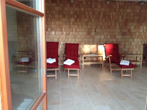 Sauna, massage/treatment rooms, massages