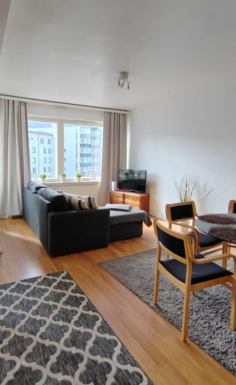 Comfort Apartment, 3 Bedrooms, Courtyard View | 3 bedrooms, iron/ironing board, free WiFi, bed sheets