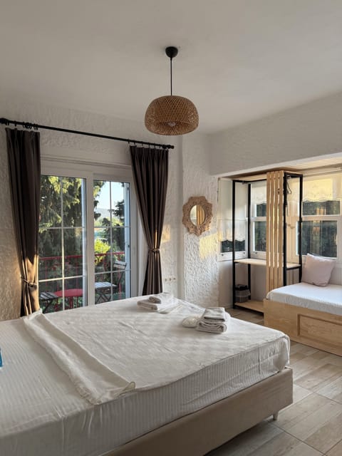 Superior Room, Balcony, Garden View | Free WiFi