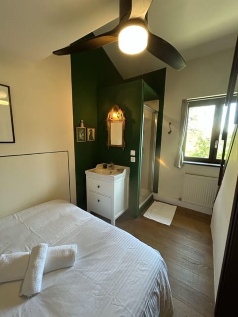 Quadruple Room, Ensuite, Garden View | Blackout drapes, iron/ironing board, free WiFi