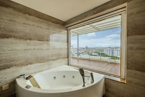 Presidential Suite, 1 King Bed | Minibar, in-room safe, desk, laptop workspace