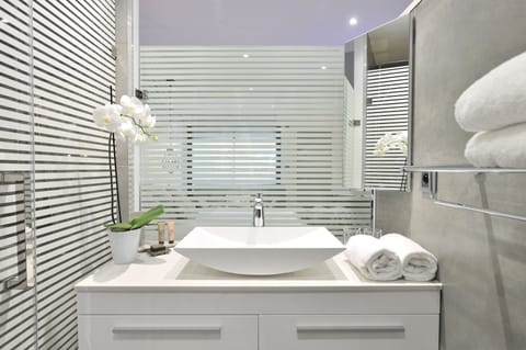 Superior Room | Bathroom sink