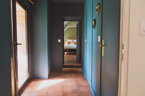 Family Quadruple Room, 2 Queen Beds, Park View | Free WiFi, bed sheets