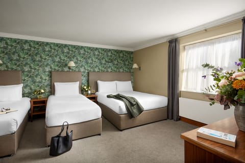 Triple Room | In-room safe, desk, iron/ironing board, free cribs/infant beds