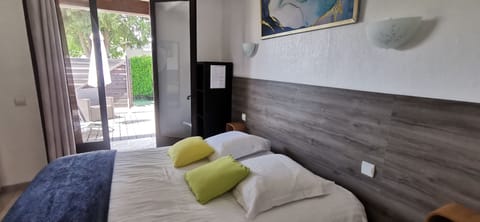 Comfort Double Room (rez-de-chaussée) | Desk, free WiFi, bed sheets