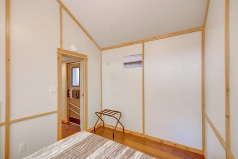 House (1 Bedroom) | Interior