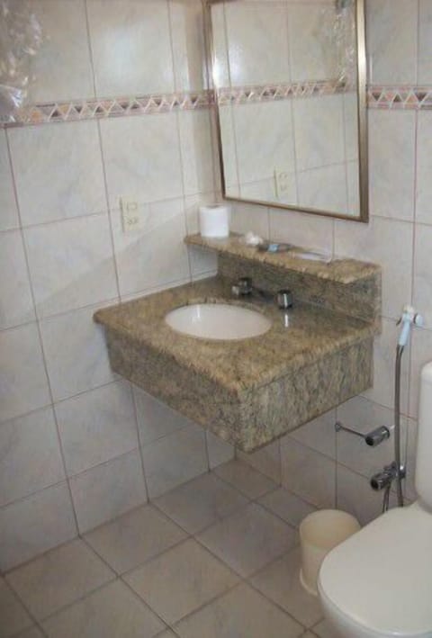 Superior Double Room | Bathroom | Shower, towels