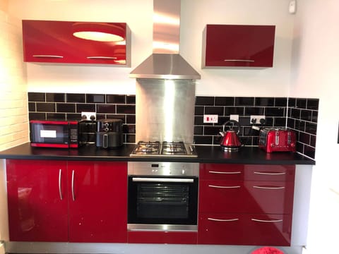 Room, 2 Bedrooms | Interior