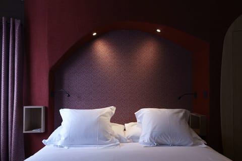 Classic Room (C1_12) | Minibar, in-room safe, free WiFi, bed sheets