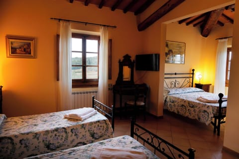 Classic Quadruple Room, Hill View | Desk, free WiFi