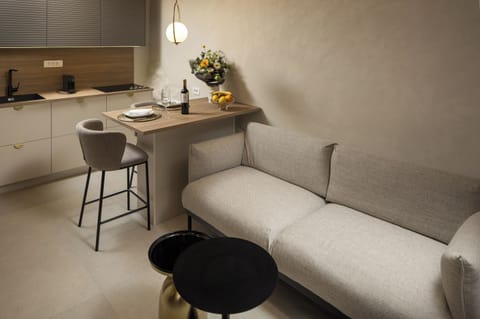 Villa Maja Aurelia in the centre Romantic Studio Apartment | Living area | 109-cm Smart TV with satellite channels