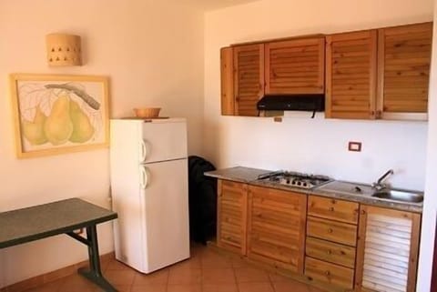 Comfort Apartment, 1 Bedroom, Sea View | Private kitchen | Full-size fridge, stovetop, cookware/dishes/utensils