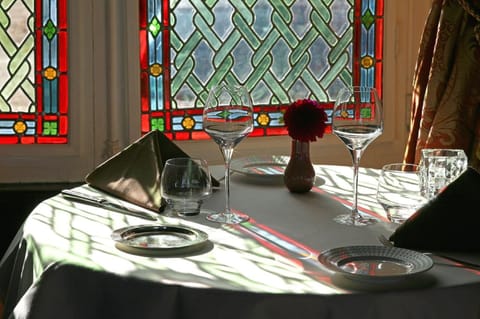 Lunch and dinner served, Regional cuisine