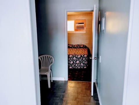 Queen Suite Non - Smoking | Bed sheets