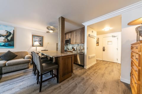 Studio | Living area