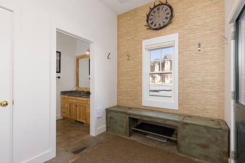 House, 3 Bedrooms | Interior