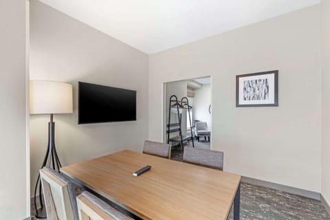 Suite, Multiple Beds, Non Smoking | In-room safe, desk, laptop workspace, iron/ironing board