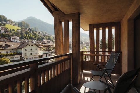 Superior Double Room, Mountain View | Egyptian cotton sheets, premium bedding, down comforters, in-room safe